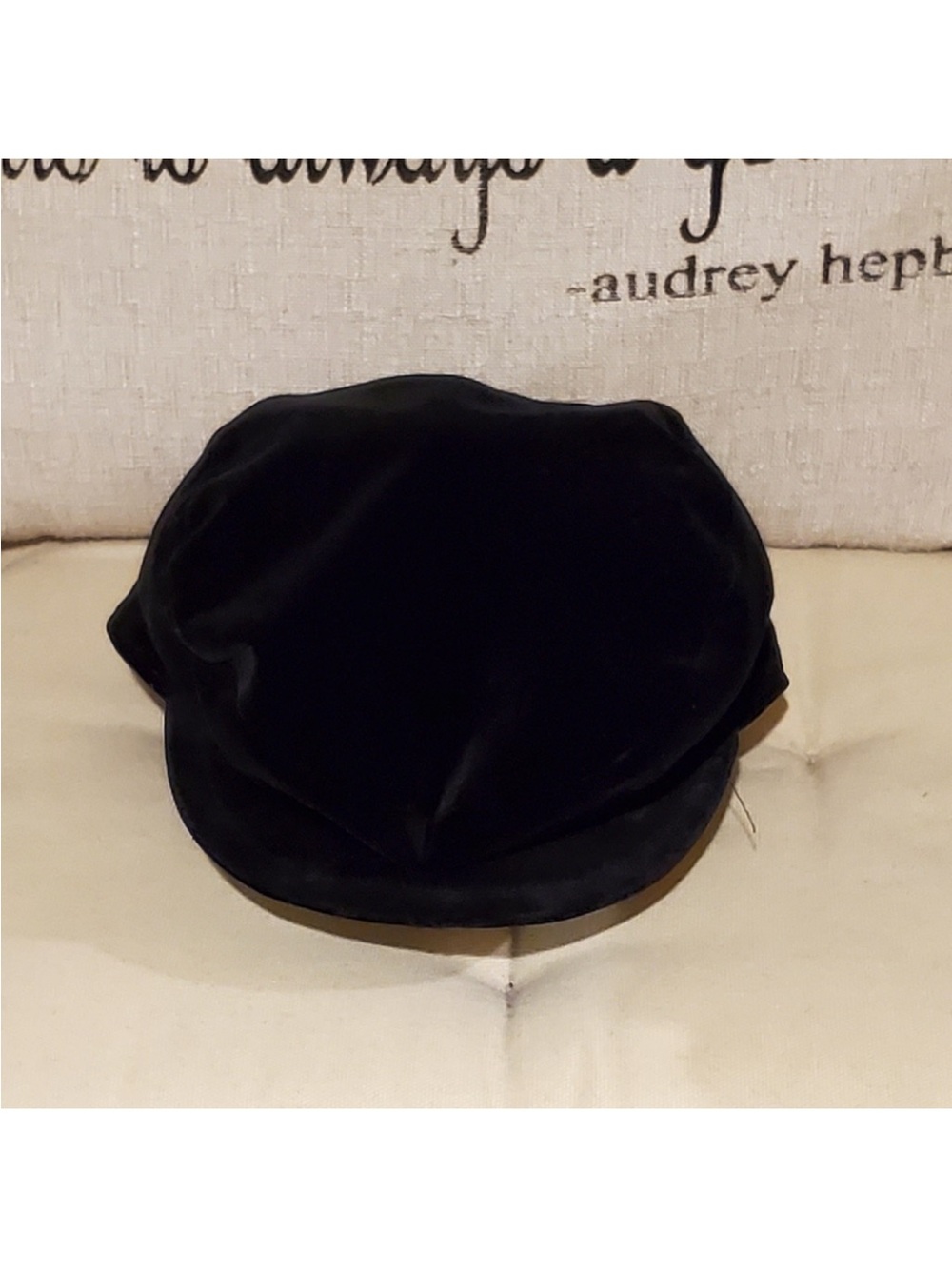 Dolce & Gabbana Black Velvet Newsboy Cap size 59 like new condition